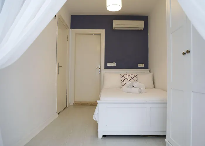 Elda Koeyici Alaçatı